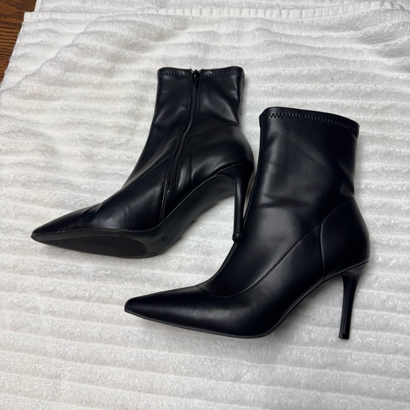 SONOMA Black Pointed Toe Stiletto Zip Ankle Bootie CAMARA ABALJACK Size 9 - Picture 5 of 13